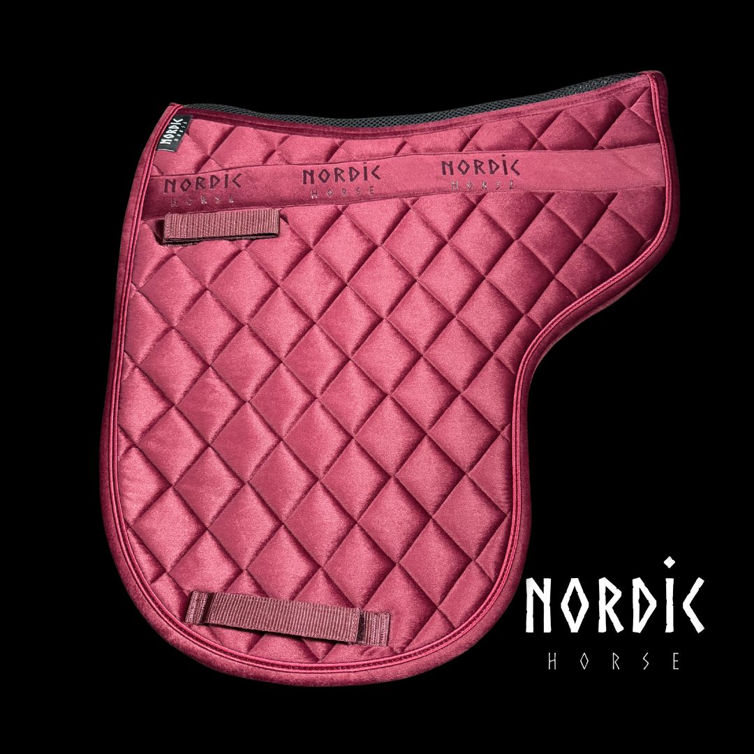 Weiche Samt-Sattelunterlage von NORDIC HORSE