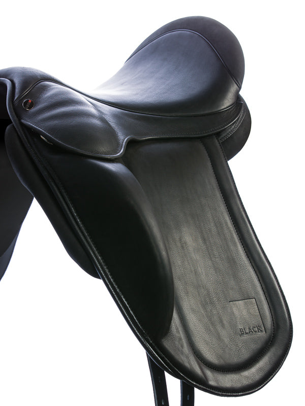 Black Sattel von EQUES Testsattel mit Wollfüllung