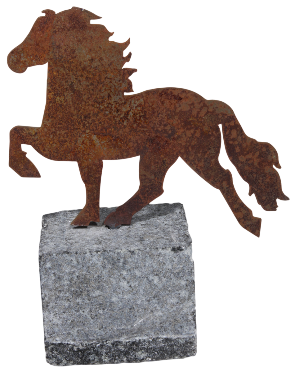 Dekoratives Pferd aus rostigem Stahl auf Granitstein von Karlslund