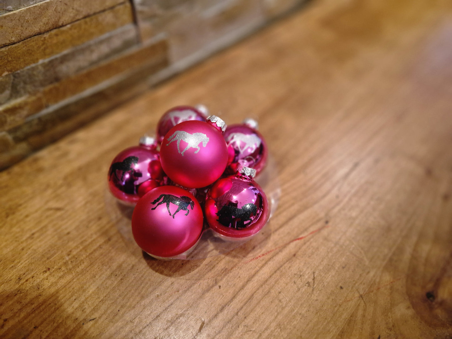 Weihnachtsbaumkugeln mit Tölter
