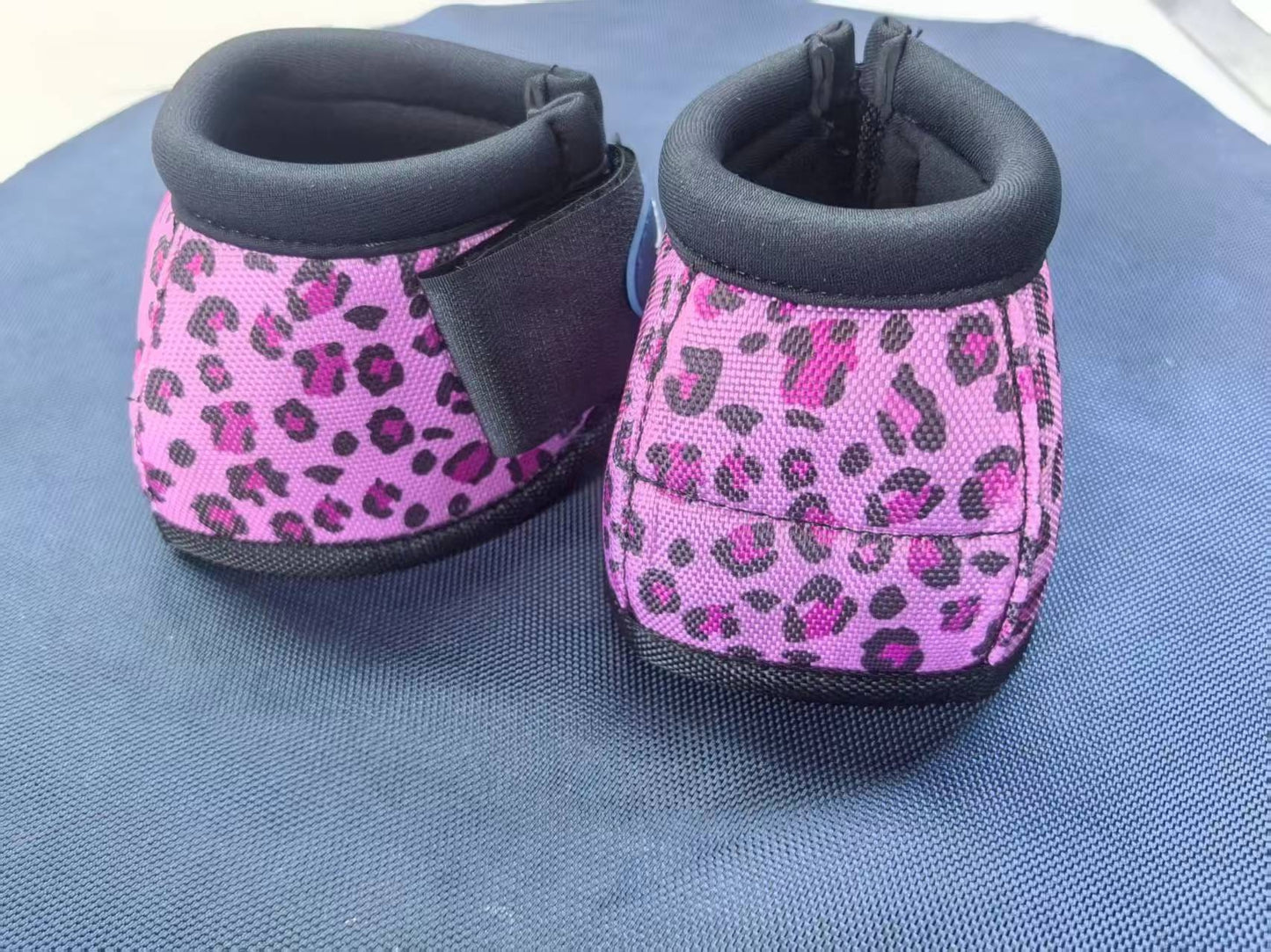 Hófur Special Edition Pink Leo