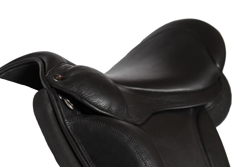 Champion Sattel von EQUES Testsattel