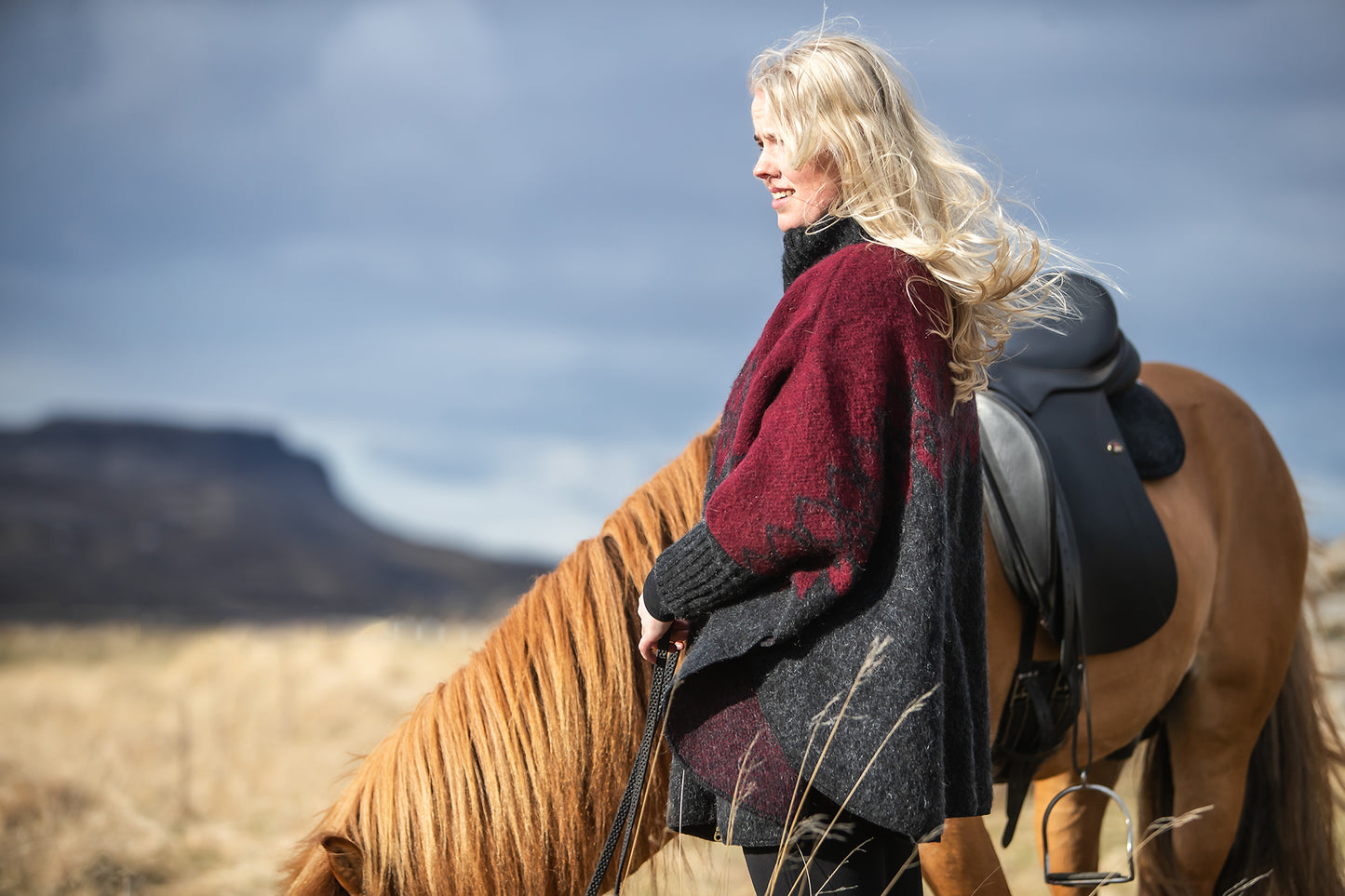 Ísar Ponchojacke von KIDKA