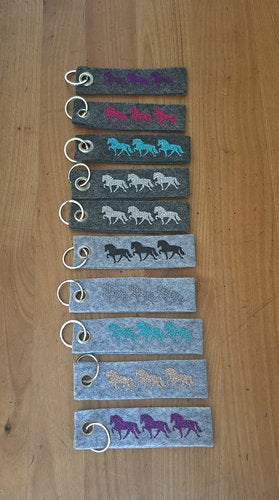 Keyring with tölting Icelandic horses