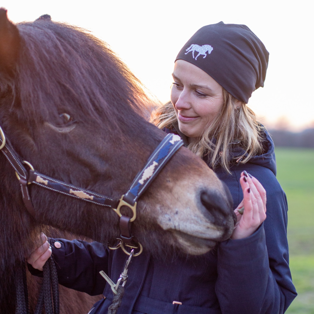 Beanie mit Tölter