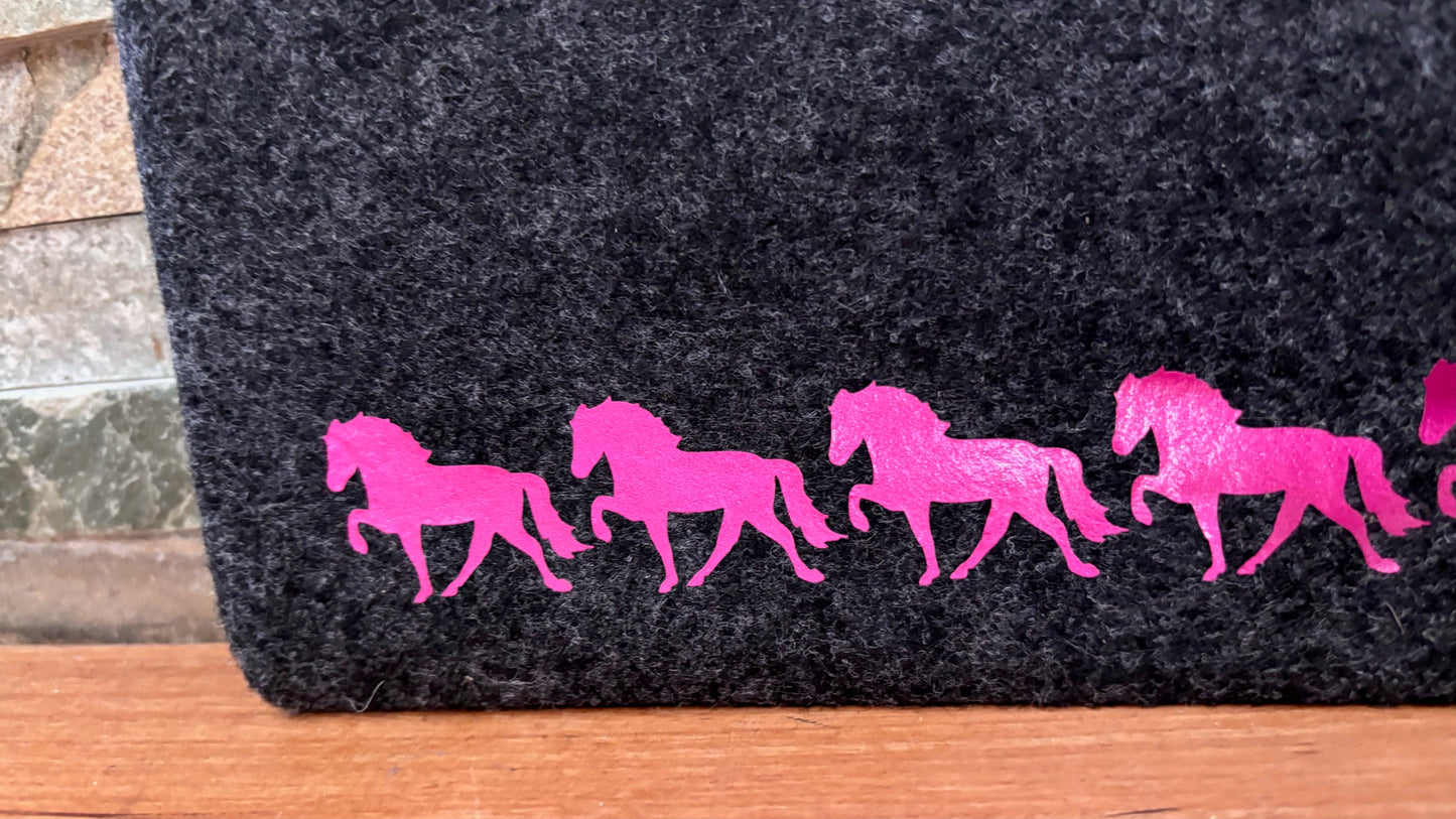 Equidenpasshülle mit Töltern