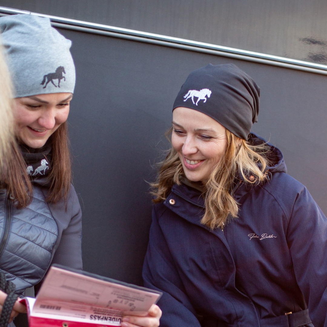 Beanie mit Tölter