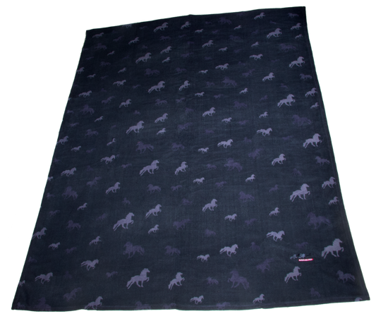 Fleece Sofadecke mit töltenden Islandpferden von Karlslund