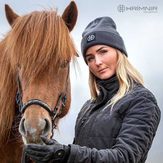 Lóa hat by Hrímnir